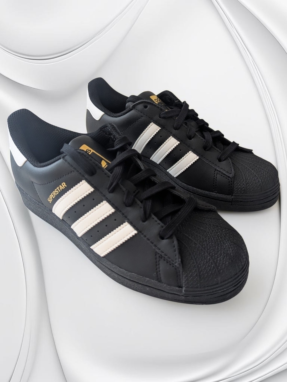 Adidas Classic Originals Superstar J Grade School Black/White Size 6 - Picture 3 of 6